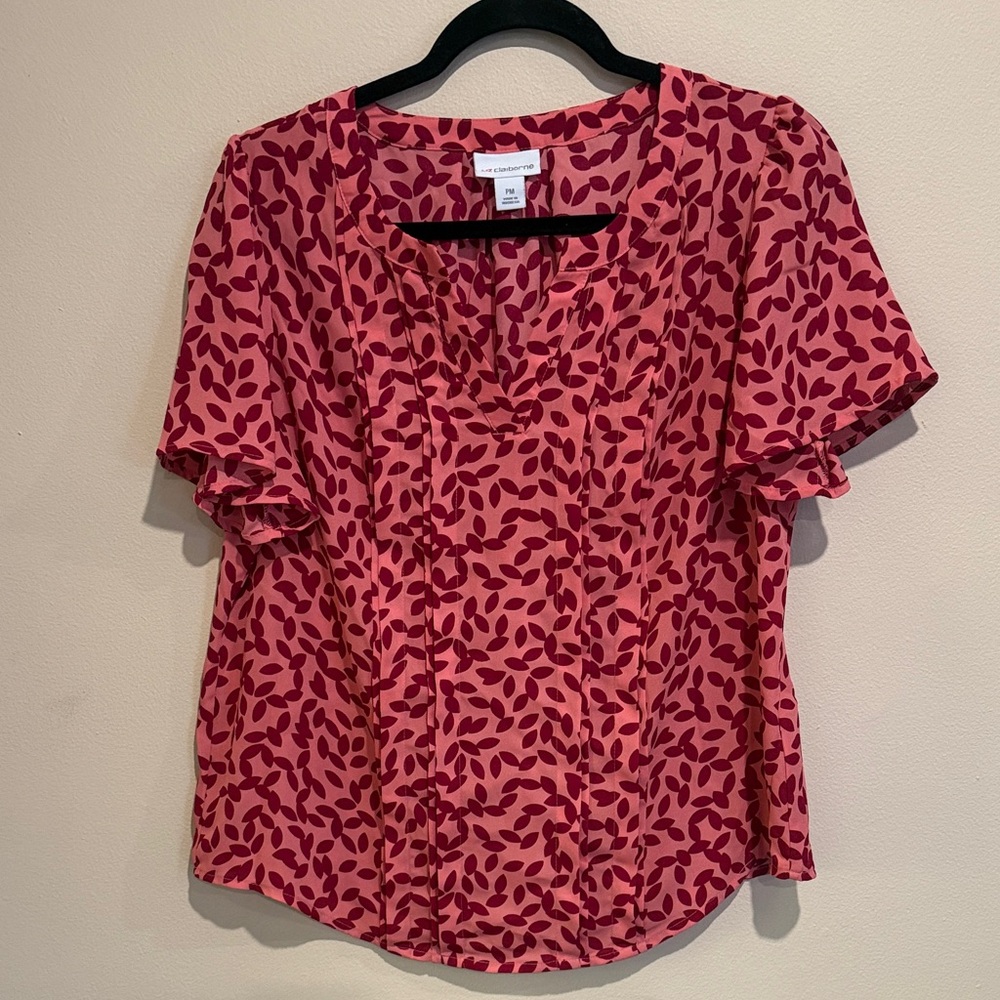 Liz Claiborne Pink Leaf Print Stylish Petite Blouse Effortless Flowy Elevated